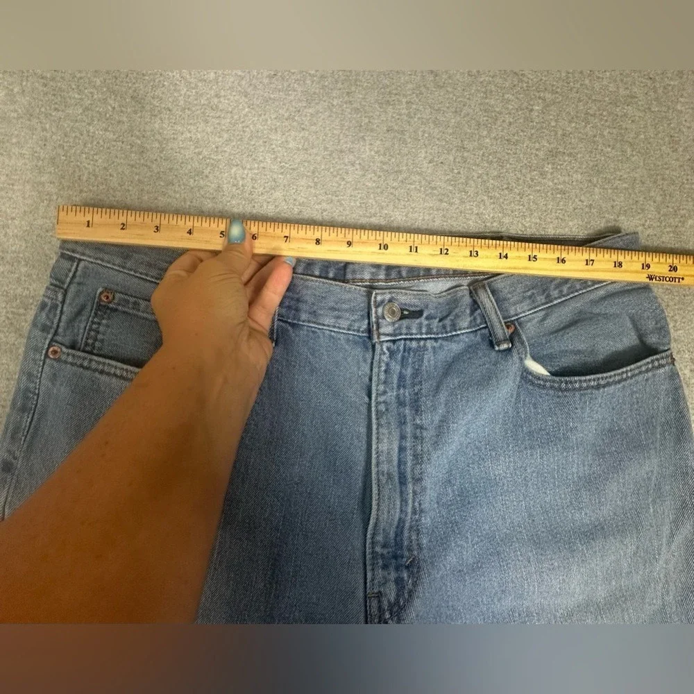 Levis 550 Jeans Mens 40x30 Blue Relaxed Fit Tapered Leg‎ Distressed Denim Pants